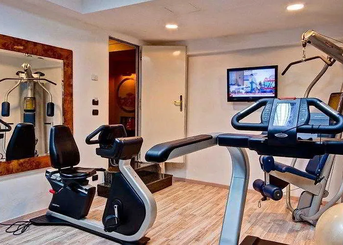 Western Mondial Hotel 4*