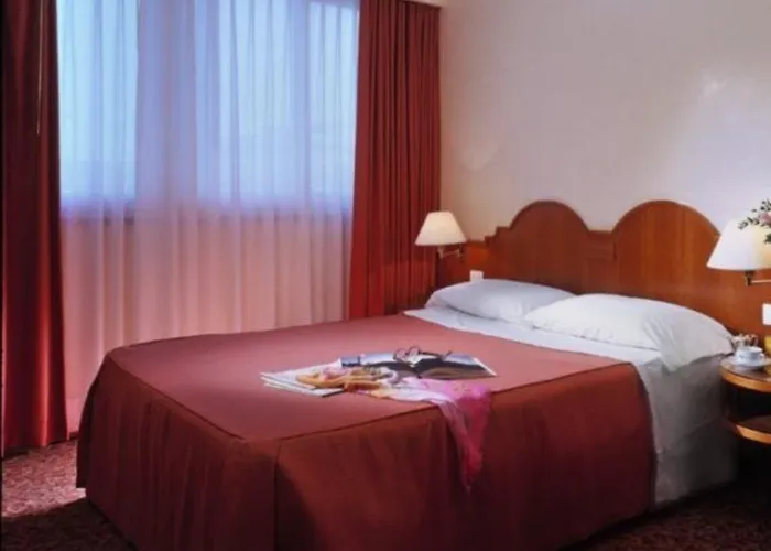 Western Mondial Hotel 4*